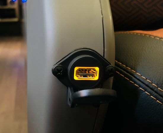 USB